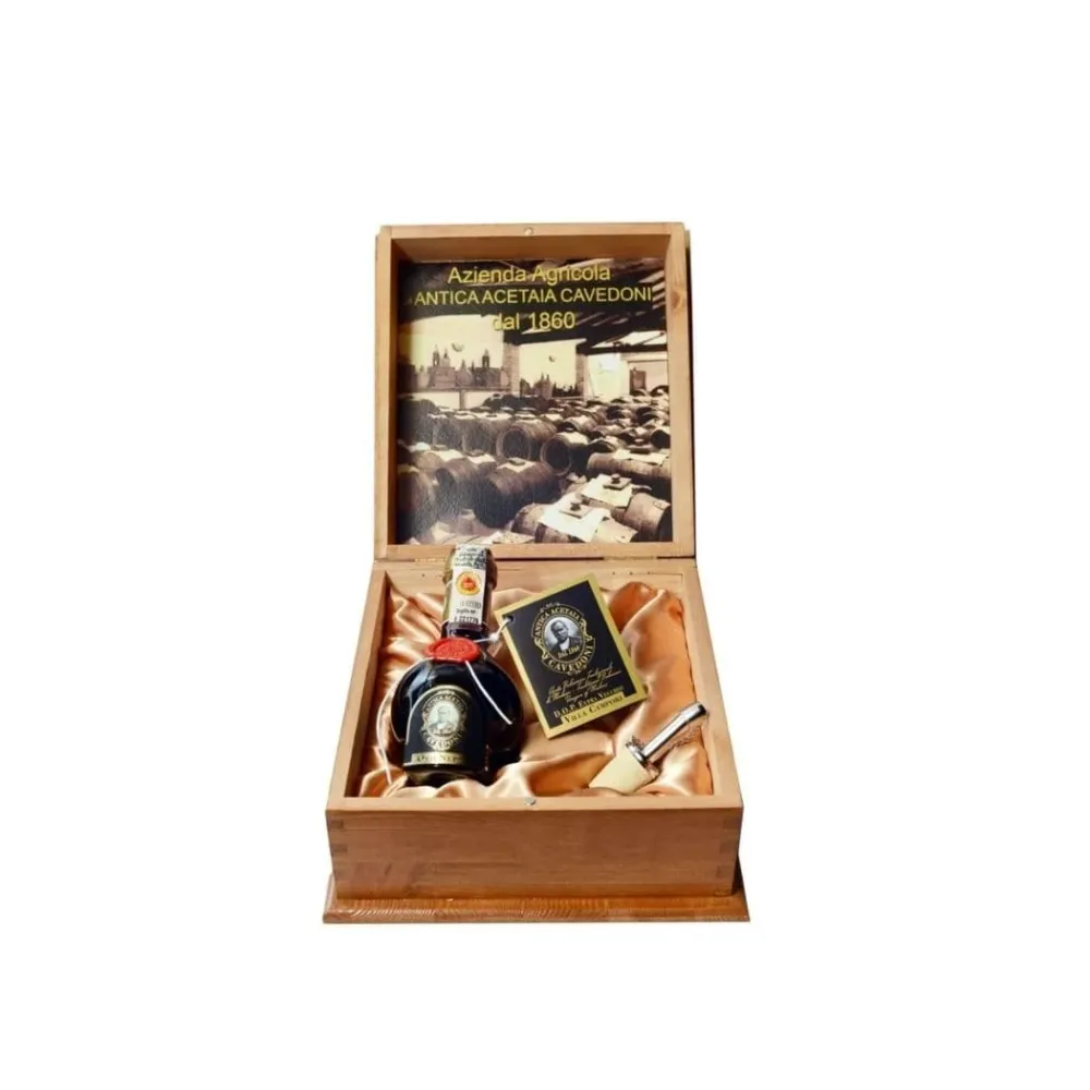 Acetaia Cavedoni - Aceto Balsamico TRADIZIONALE di Modena DOP "VILLA CAMPORI" (Riserva - affinato botti di rovere per oltr...