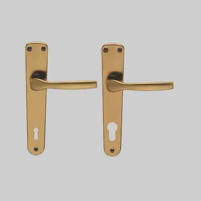 MANIGLIA 'GINEVRA' CON PLACCA Foro patent - colore bronzo. Prezzo per Coppia.