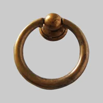 MANIGLIA PER MOBILI '09202' mm 40x46 - Ottone antico. Prezzo per Pezzo.