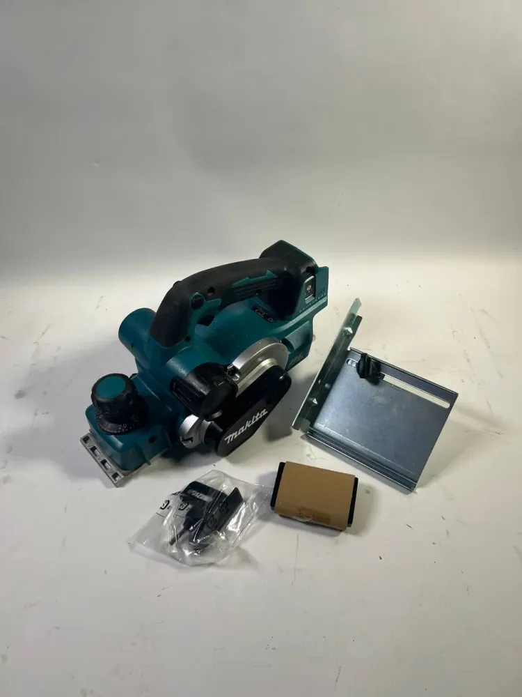 Makita DKP 181 Z Pialla batteria 18 V 82 mm - senza batteria, senza caricatore