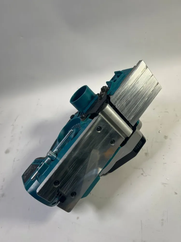 Makita DKP 181 Z Pialla batteria 18 V 82 mm - senza batteria, senza caricatore