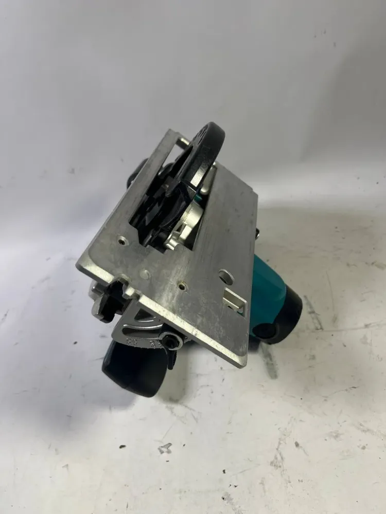 Makita DSS 610 Z Sega circolare batteria 18V / 165mm - senza batteria, senza caricatore