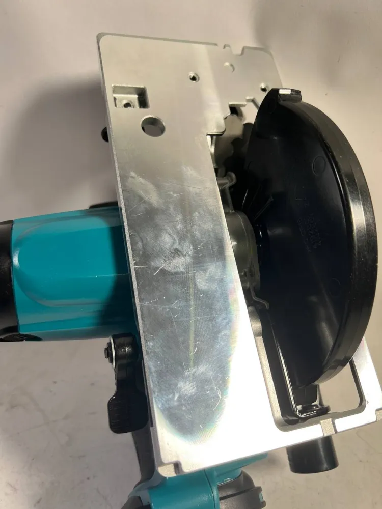 Makita DSS 610 Z Sega circolare batteria 18V / 165mm - senza batteria, senza caricatore