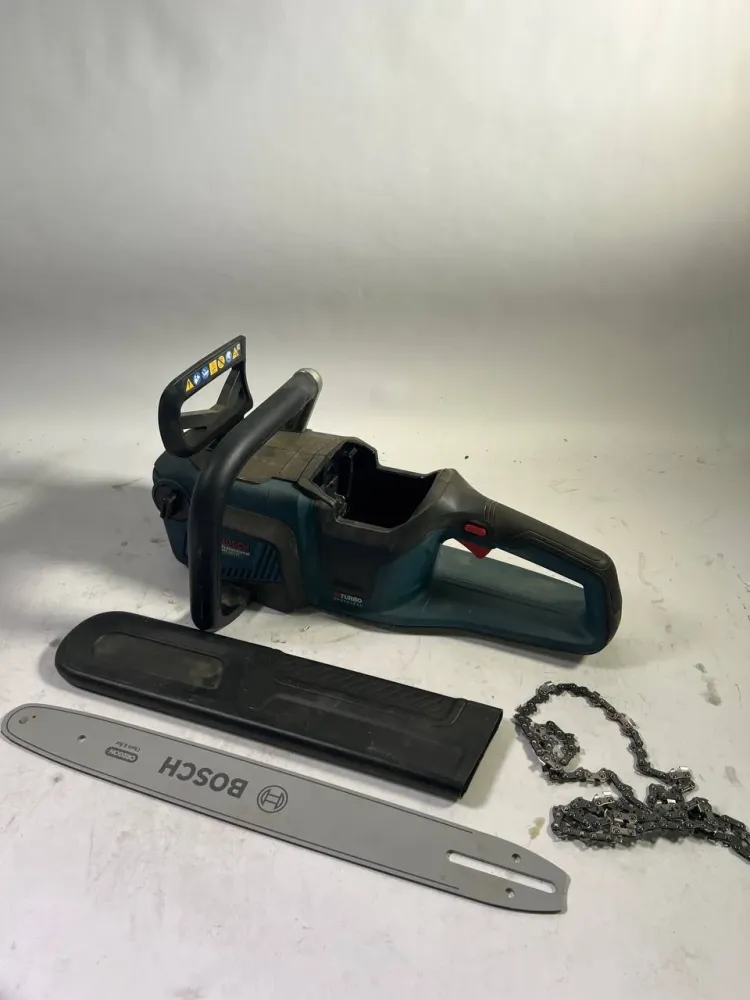 Bosch GKE18V-40 Motosega professionale batteria 18 V 40 cm senza spazzole ( 06008D3000 ) Solo - senza batteria, senza cari...