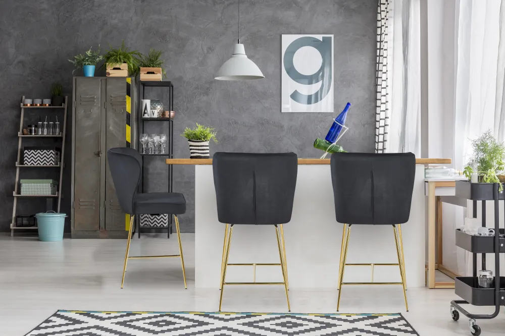 Sedia da bar Elsa Gold velluto nero