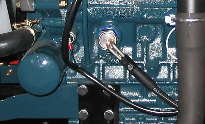 ELMAG Preriscaldatore elettrico acqua di raffreddamento 230 volt per generatori di corrente con motore KUBOTA 53356