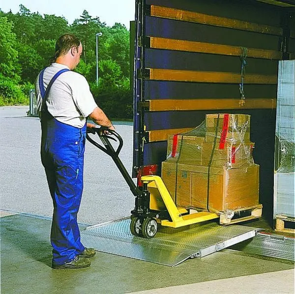 Altec rampa di carico mobil HF lunghezza: 2235 mm larghezza: 1500 mm capacità di carico: 4000 kg 30600024