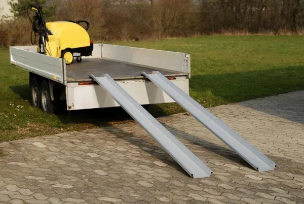 Binari di carico Altec ABS lunghezza: 2000 mm capacità di carico singolo asse: 170 kg conf: 1 paio 08200001