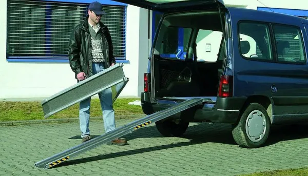 Binari di carico Altec RAS-F lunghezza: 3000 mm carico su un asse: 100 kg UI: 1 paio 08210001
