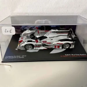 Audi R18 e-Tron Quattro bianca e grigia numero 1 (24 Ore di Le Mans 2012)