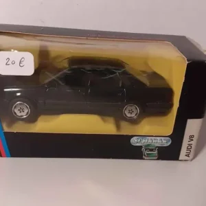 Audi V8 verde scuro (riferimento 1024)