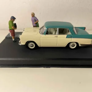 Austin Cambridge beige e verde - Nationale 7 - Il percorso blu