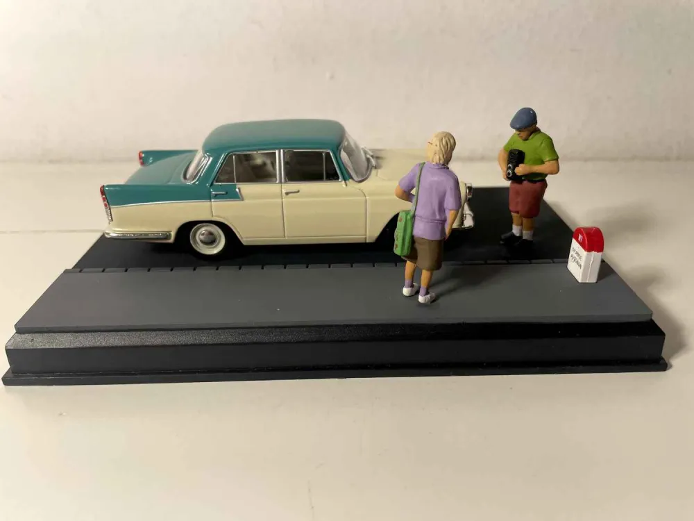 Austin Cambridge beige e verde - Nationale 7 - Il percorso blu