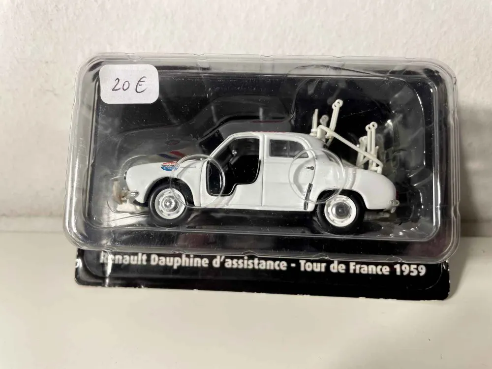 Auto assistenza Renault Dauphine bianca - Tour de France 1959