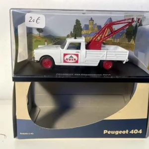 Autocarro attrezzi Peugeot 404 AVIA bianco