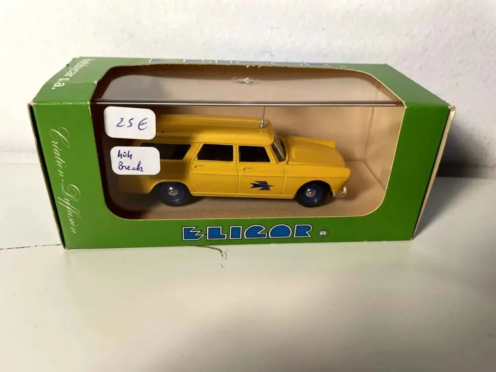 Automobile gialla Peugeot 404 station wagon, La Poste - PTT (ELIGOR)