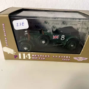 Bentley 4.5 litri HP 240 verde numero 8 del 1932 - auto da corsa (Brumm R114)
