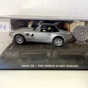 BMW Z8 grigia - JAMES BOND - IL MONDO NON BASTA