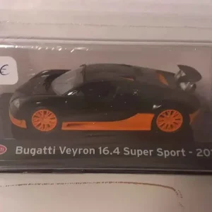 Bugatti Veyron 16.4 super sport nera e arancione del 2010