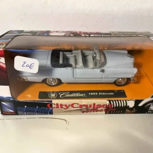 Cadillac Eldorado City Cruiser blu chiaro del 1955 (auto americana)
