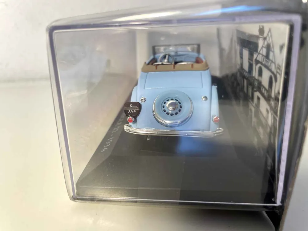 Chenard e Walcker Eagle 22 azzurro chiaro del 1936