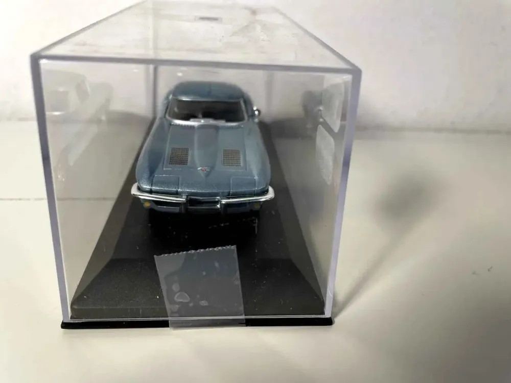 Chevrolet Corvette blu (auto americana)