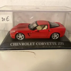 Chevrolet Corvette Z51 rossa (auto americana)