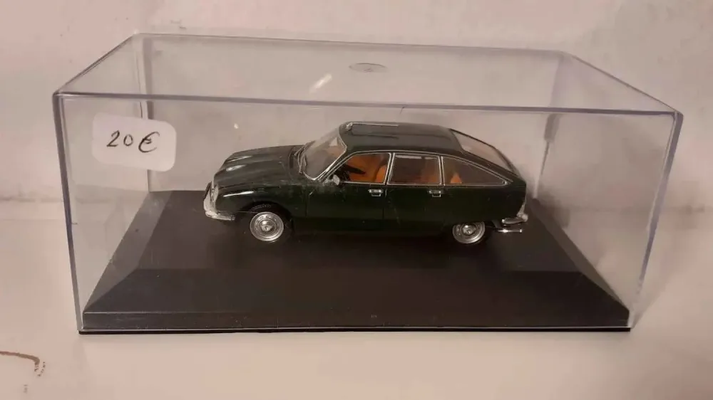 Citroën GS 1015 verde del 1971 (scatola plexi)