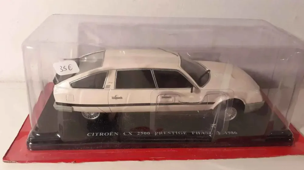Citroën CX 2500 Prestige fase 2 bianca del 1986 (scala 1/24)