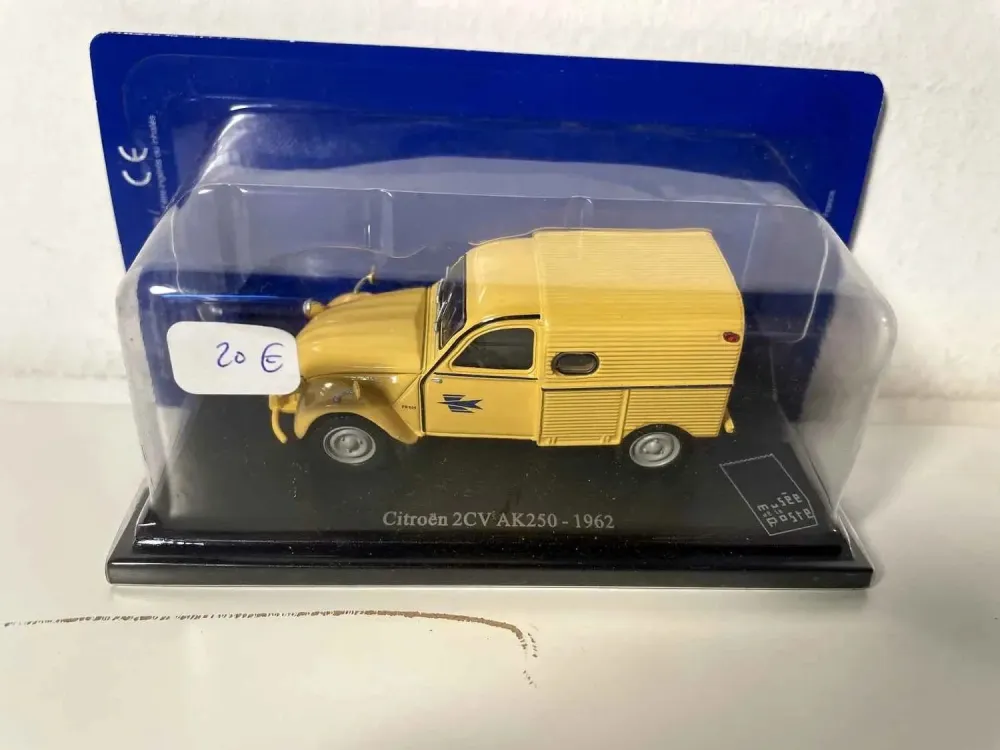 Citroën 2CV AK250 gialla del 1962 La Poste - PTT