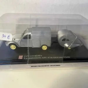 Citroën 2CV, il furgone AZU grigio e la sua roulotte Ailette grigia