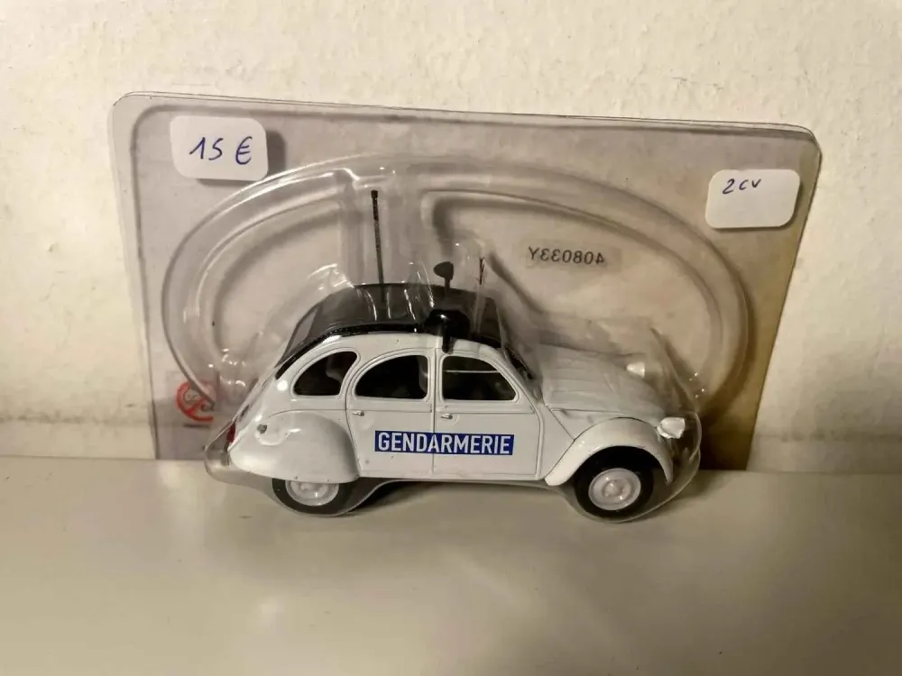 Citroën 2CV GENDARMERIA bianca