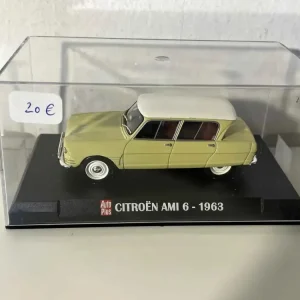 Citroën Ami 6 verde assenzio e tetto bianco