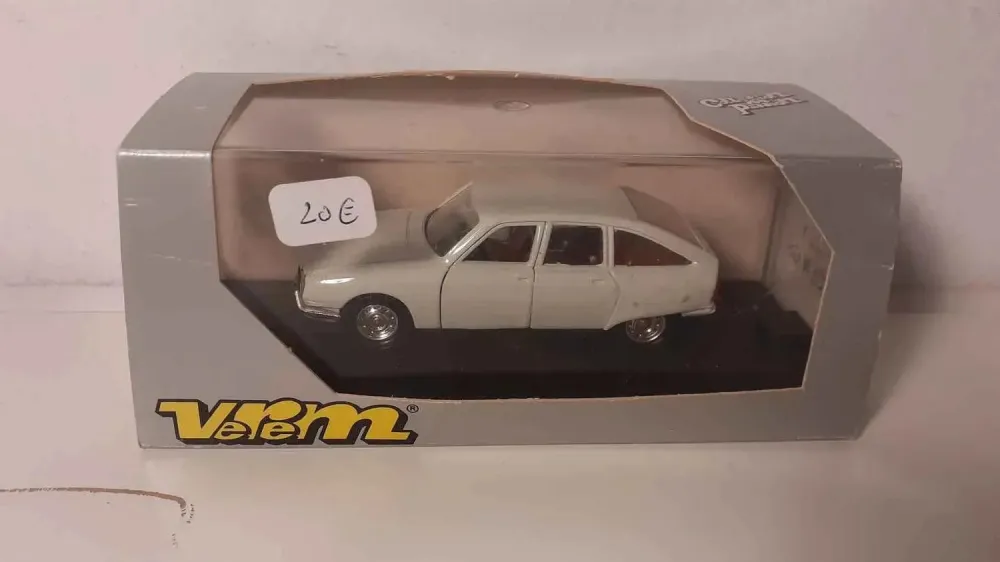 Citroën GS bianca (Vérem)
