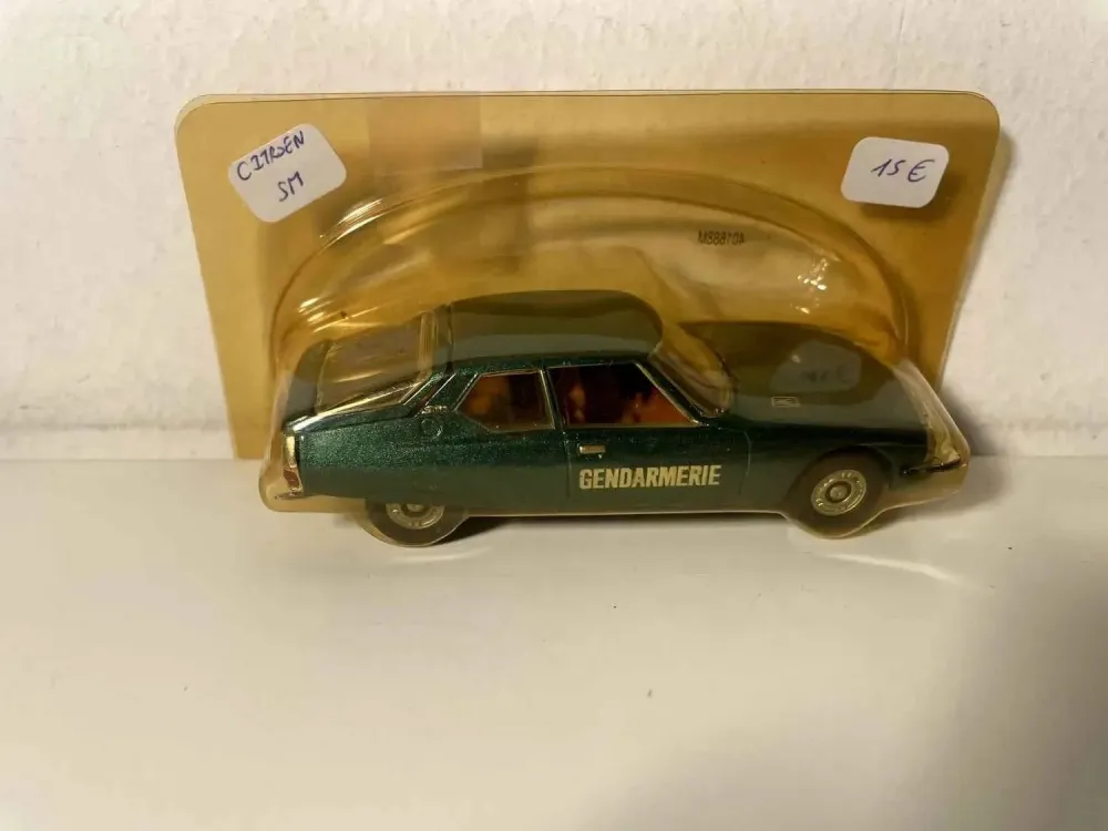 Citroën SM blu/verde? GENdarmerie