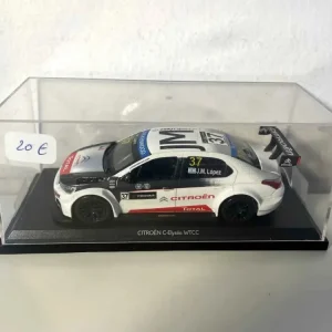 Citroën C-Elysée WTCC con numero 37 (auto da rally)