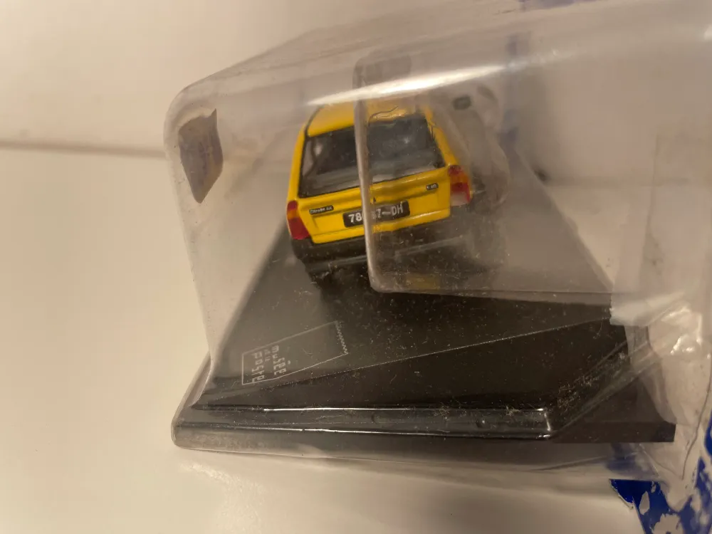Citroën AX gialla del 1987, La Poste - PTT
