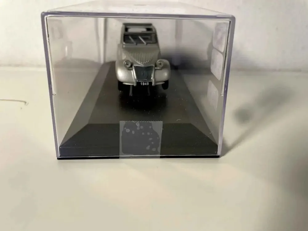 Citroën 2 CV grigia del 1949 (scatola plexiglass)