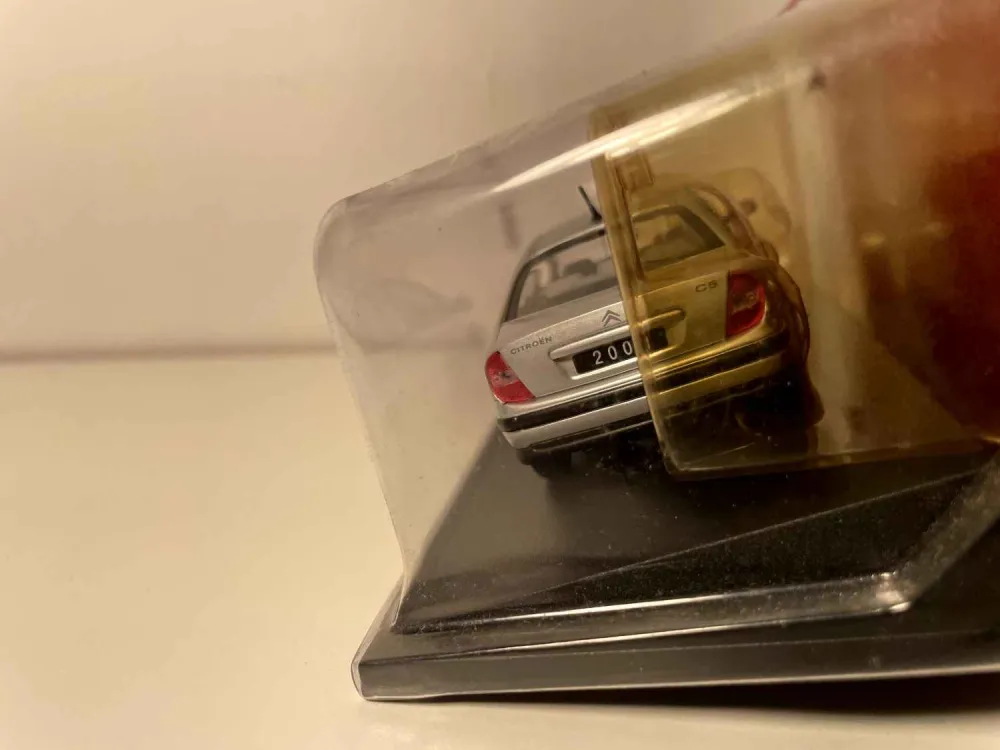 Citroën C5 grigia del 2001 (blister)