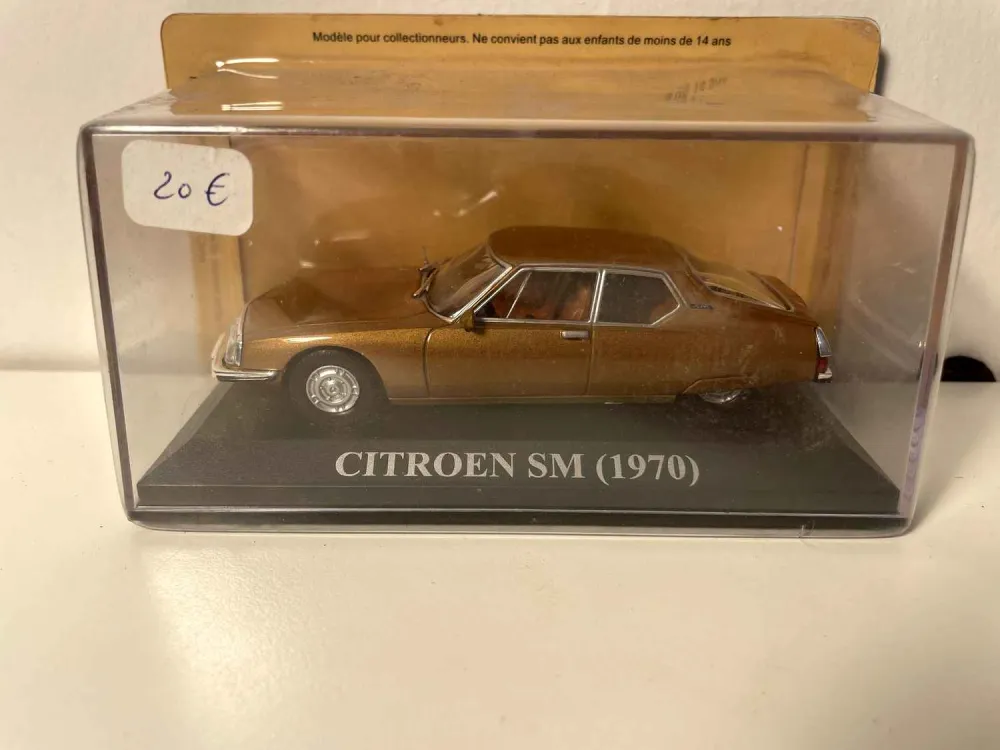Citroën SM marrone del 1970 (scatola plexiglas)