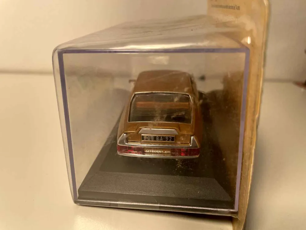 Citroën SM marrone del 1970 (scatola plexiglas)