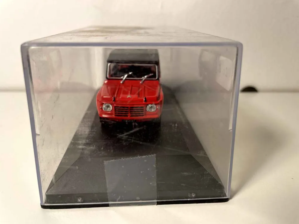 Citroën Méhari rossa del 1971 (scatola plexi)