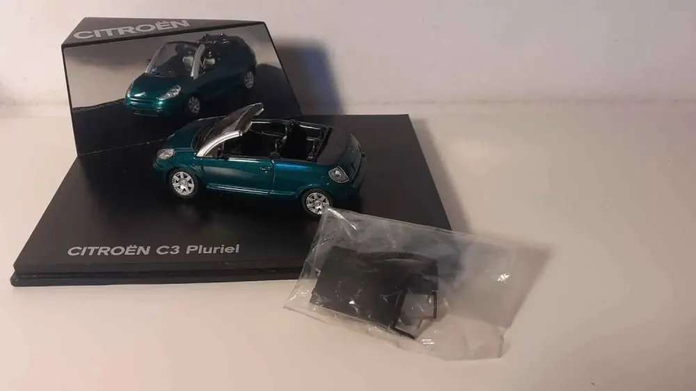 Citroën C3 Pluriel verde (scatola rettangolare)