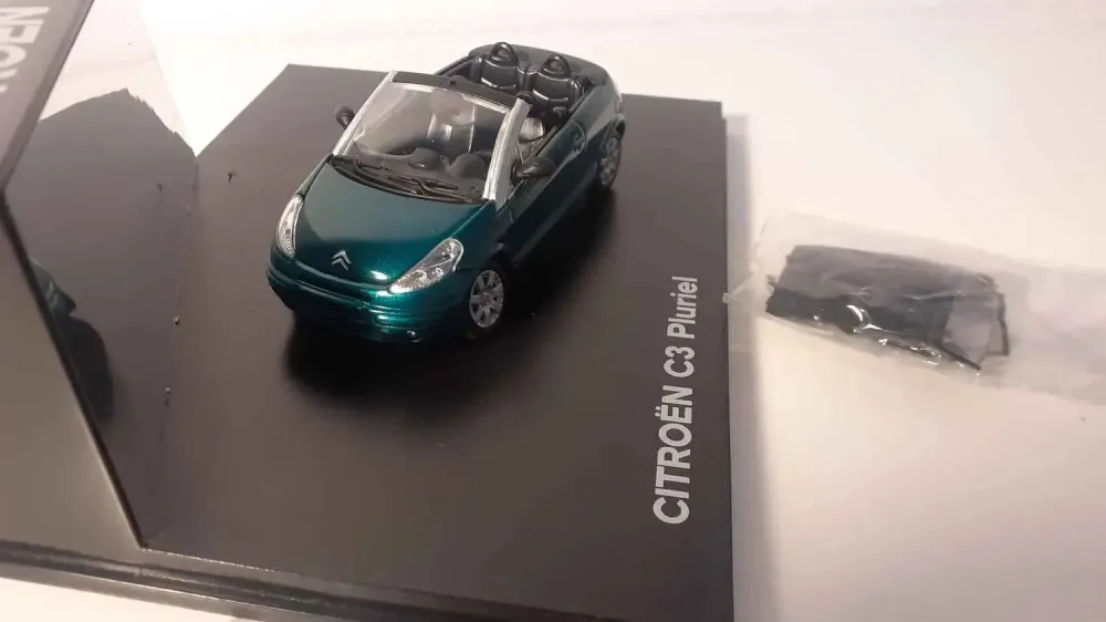 Citroën C3 Pluriel verde (scatola rettangolare)