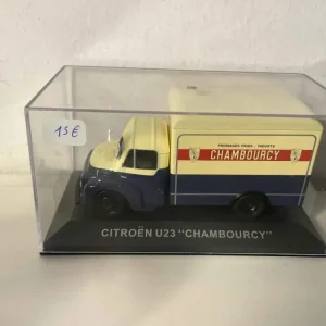 Citroën U23 blu e beige con pubblicità CHAMBOURCY
