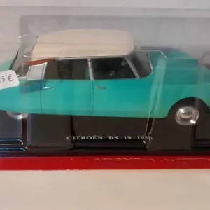 Citroën DS 19 verde con tetto beige del 1956 (scala 1/24)