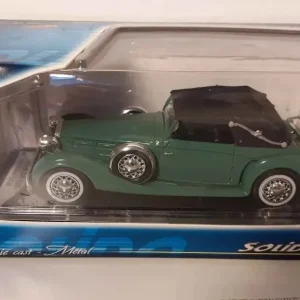 Delage D8-120 decappottabile verde del 1939