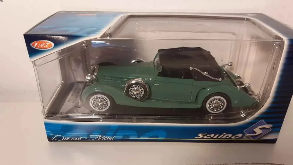 Delage D8-120 decappottabile verde del 1939