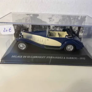 Delage D8 SS decappottabile del 1932 (Fernandez e Darrin) blu e crema