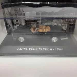 Facel Vega Facel 6 decappottabile grigio scuro del 1964